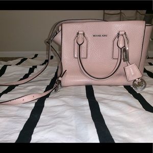 Michael Kors CrossBody medium size PRICE DROP